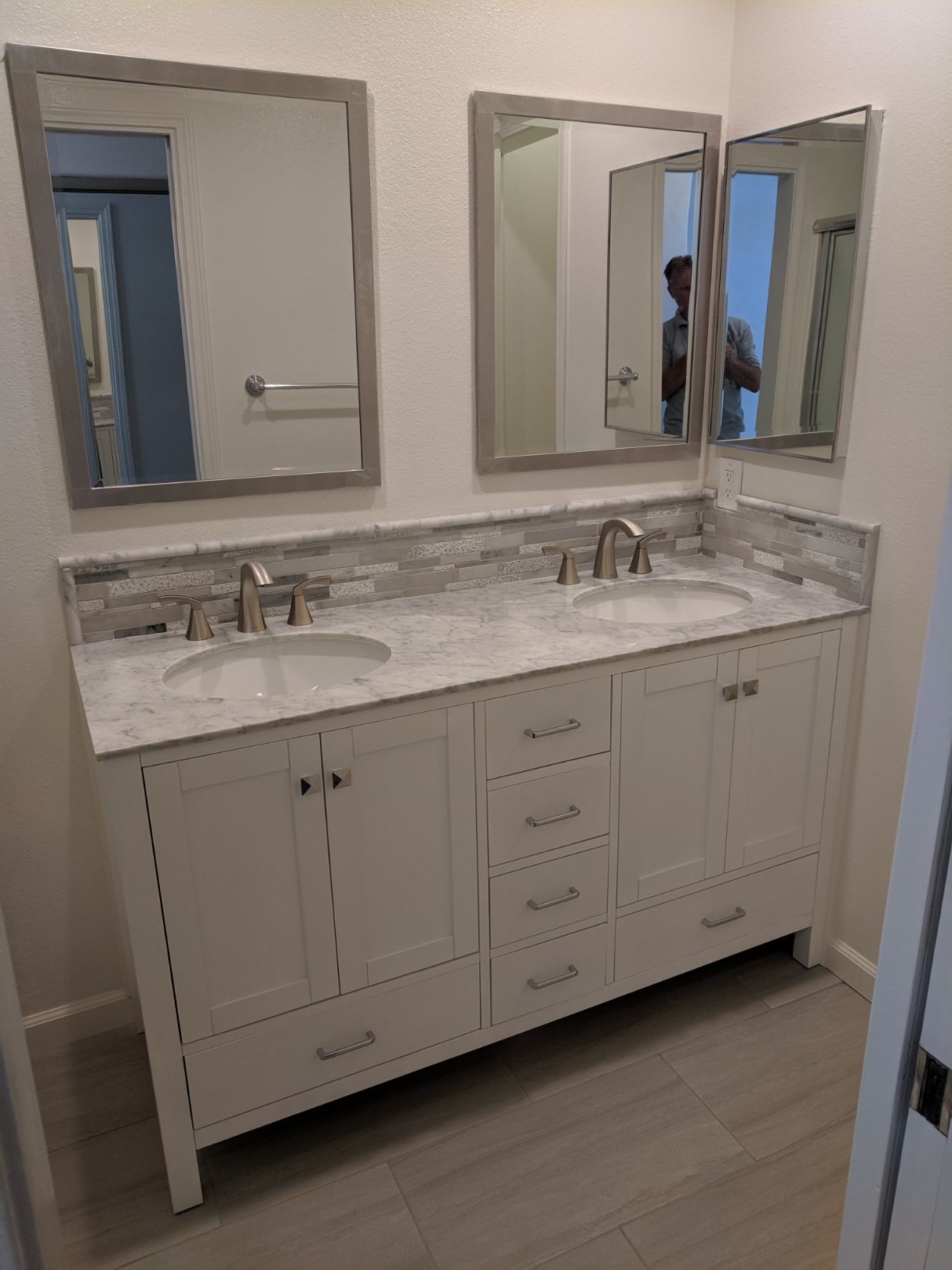 Modern bathroom vanity with dual sinks